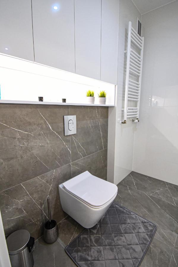 Apartament Villa Park Przy Plazy Z Widokiem Na Jezioro, Taras 50 M2 Ostróda Exterior foto
